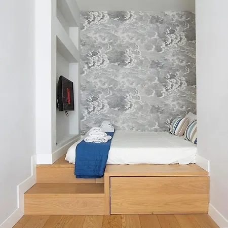 Lake, Center & Lakefront * קומו