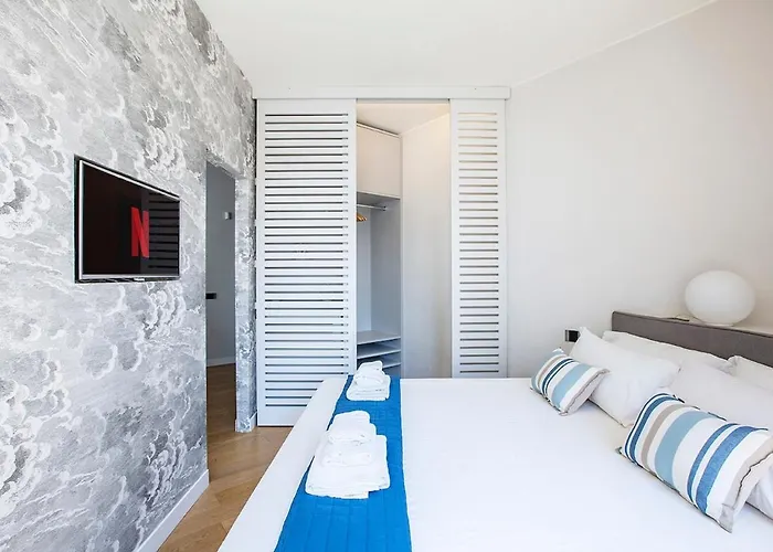 Lake, Center & Lakefront דירה