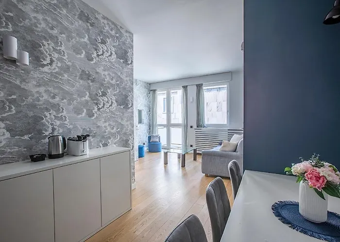 Lake, Center & Lakefront קומו