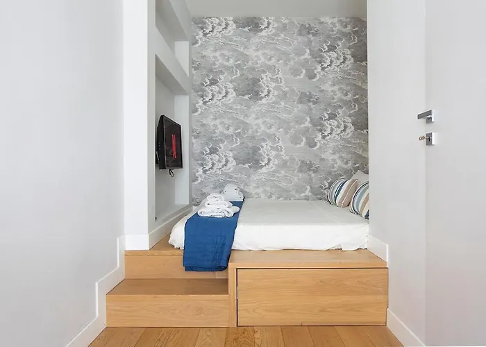 Lake, Center & Lakefront * קומו