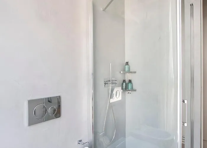 דירה Lake, Center & Lakefront